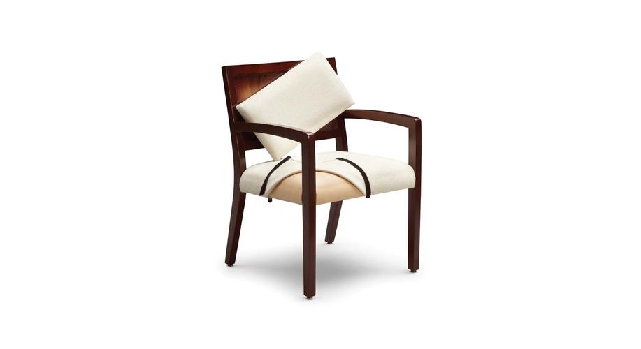 Facelift Replay Guest Seating